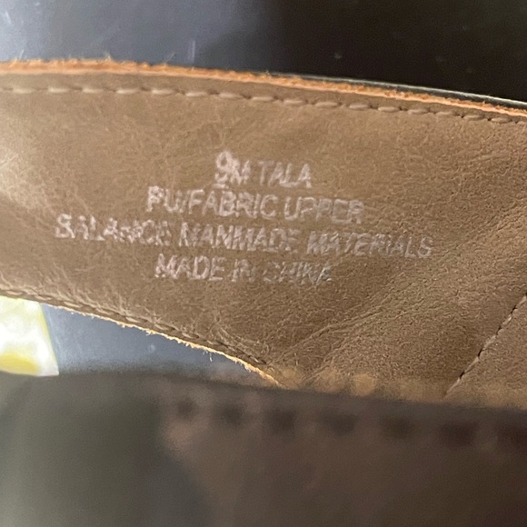 Elegant Black Women's Sandals - Picture 7 of 7